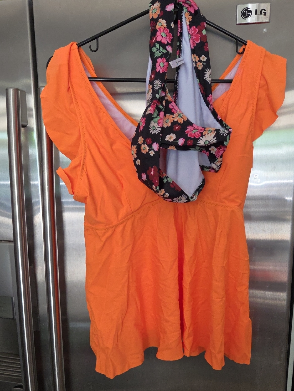 Beachissi NEW Women’s Orange V-Neck Flared Top - Bright Orange